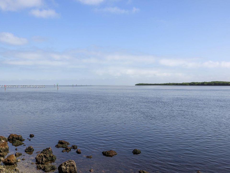 На продажу: $12,500,000 (6 спален, 5 ванн, 5113 Квадратных фут)