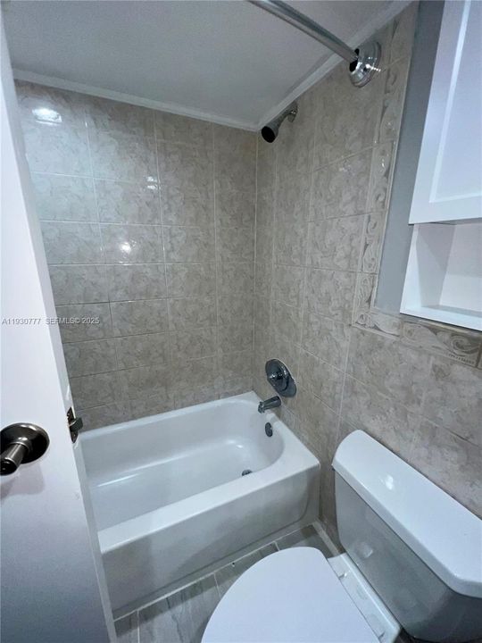 出租: $2,100 (1 贝兹, 1 浴室, 725 平方英尺)