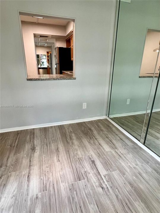 出租: $2,100 (1 贝兹, 1 浴室, 725 平方英尺)