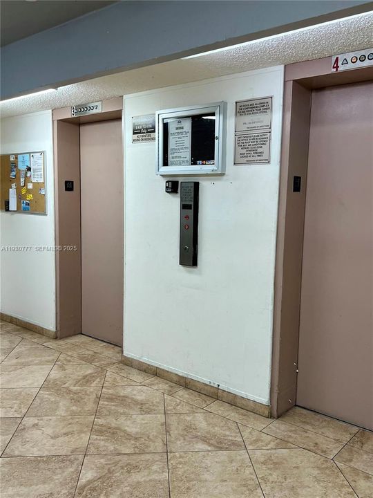 出租: $2,100 (1 贝兹, 1 浴室, 725 平方英尺)