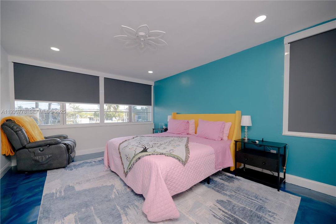 На продажу: $260,000 (2 спален, 2 ванн, 1151 Квадратных фут)