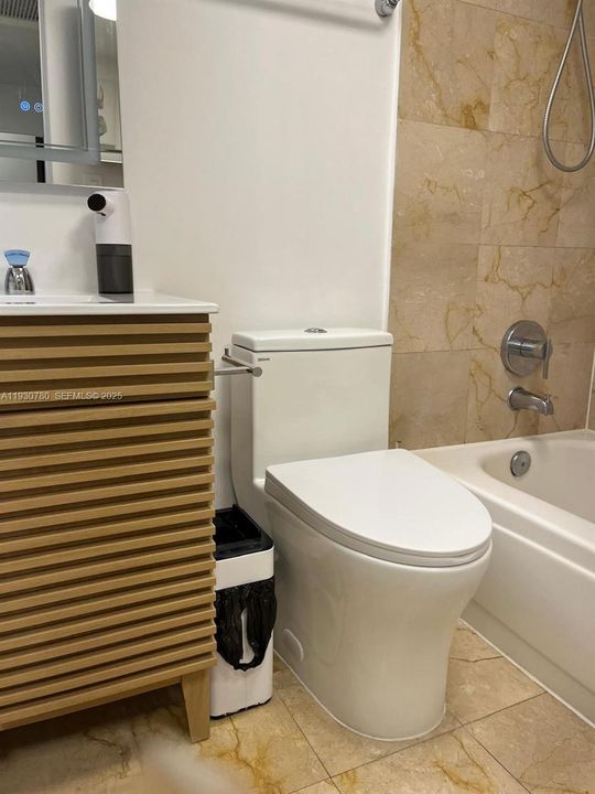 For Rent: $3,300 (0 beds, 1 baths, 481 Square Feet)