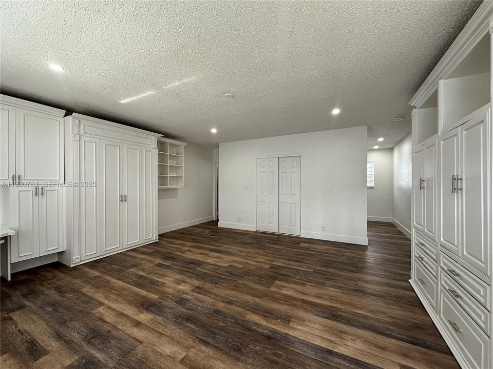 For Rent: $1,525 (0 beds, 1 baths, 0 Square Feet)