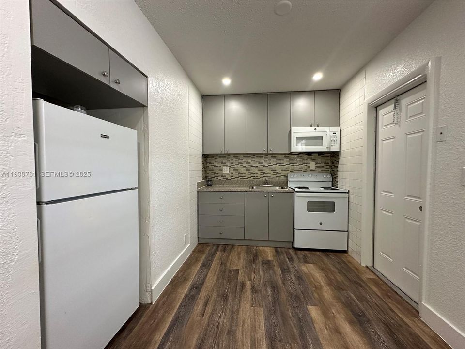 For Rent: $1,525 (0 beds, 1 baths, 0 Square Feet)