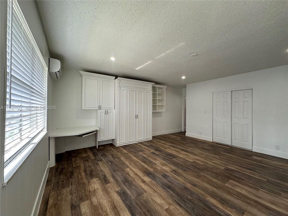 For Rent: $1,525 (0 beds, 1 baths, 0 Square Feet)