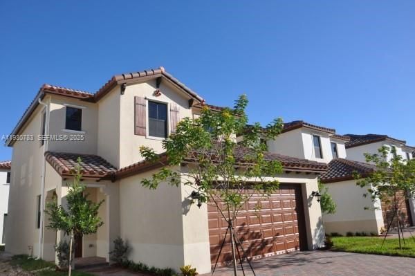 出租: $3,250 (3 贝兹, 2 浴室, 1868 平方英尺)