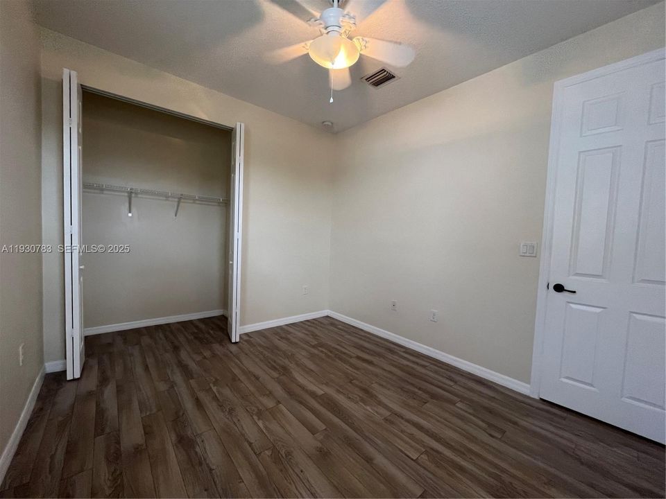 出租: $3,250 (3 贝兹, 2 浴室, 1868 平方英尺)