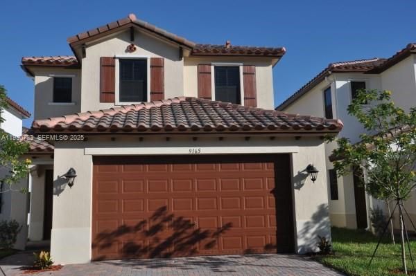 出租: $3,250 (3 贝兹, 2 浴室, 1868 平方英尺)