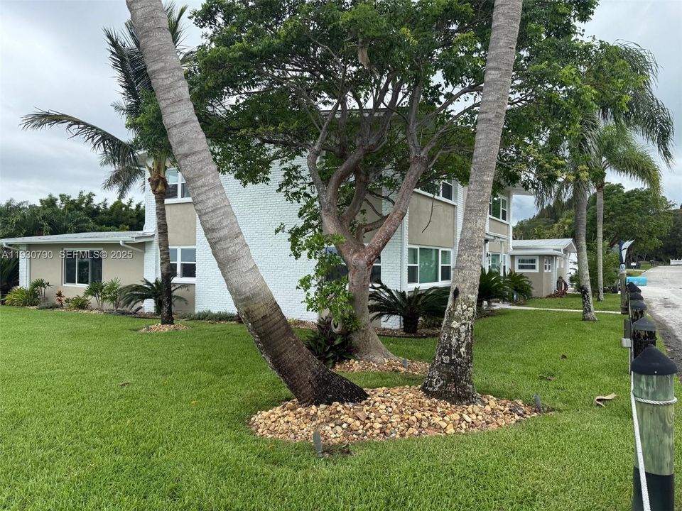 En Venta: $1,749,000 (5 camas, 3 baños, 3600 Pies cuadrados)