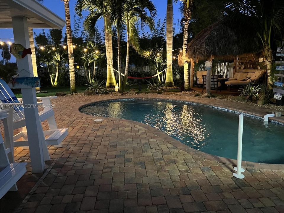 En Venta: $1,749,000 (5 camas, 3 baños, 3600 Pies cuadrados)