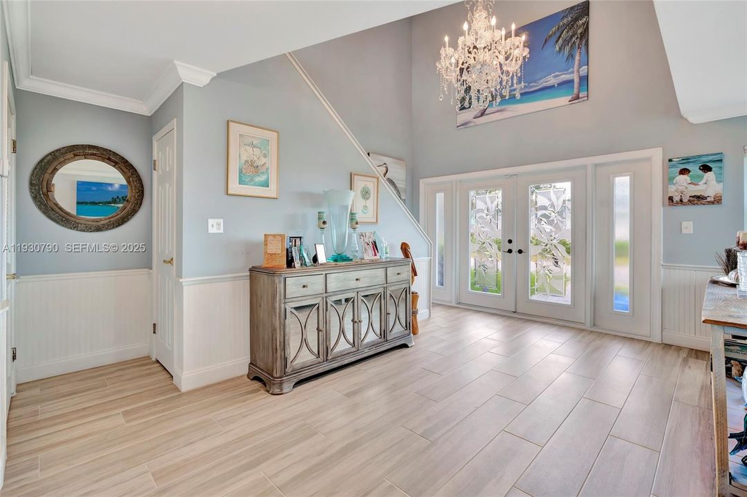 En Venta: $1,749,000 (5 camas, 3 baños, 3600 Pies cuadrados)