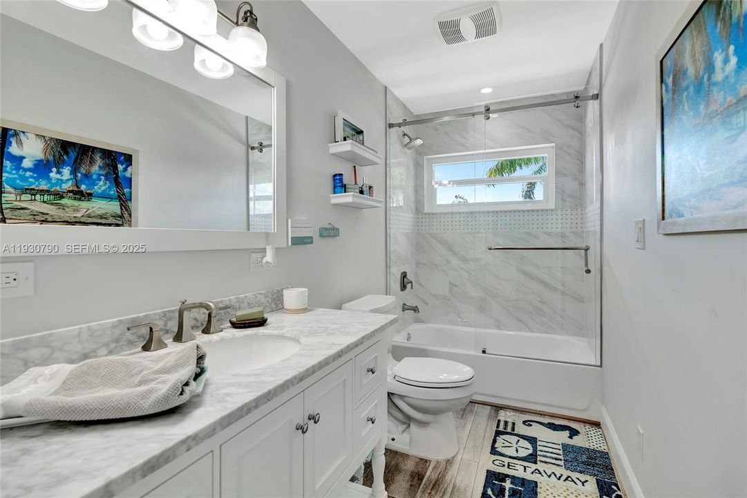 En Venta: $1,749,000 (5 camas, 3 baños, 3600 Pies cuadrados)