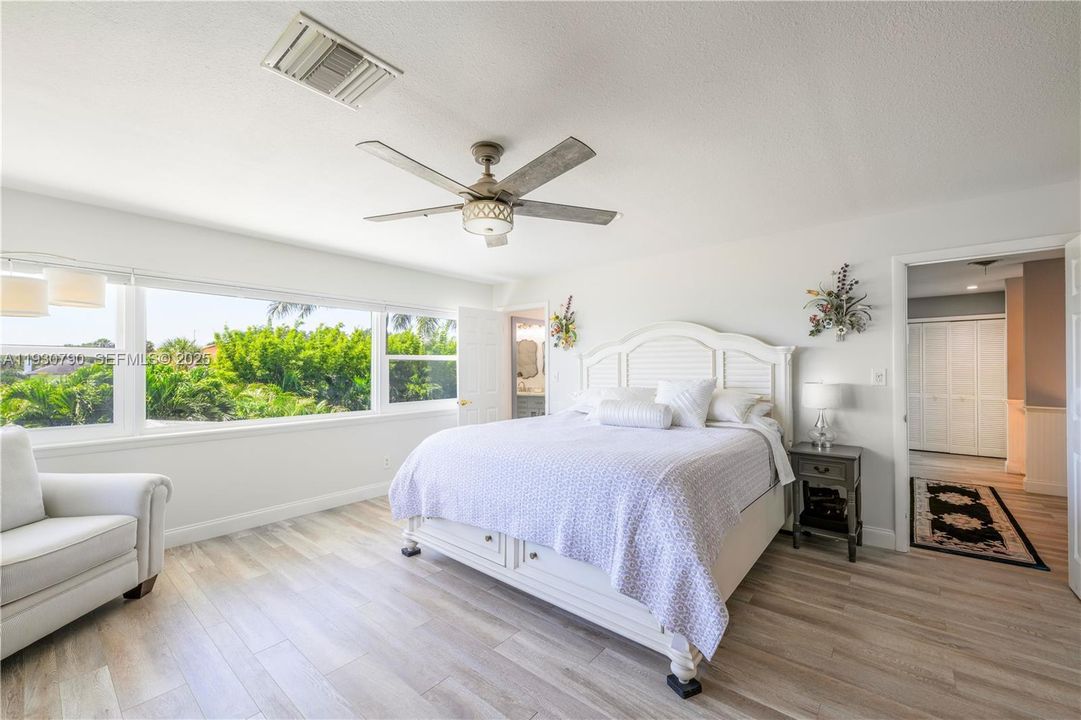 En Venta: $1,749,000 (5 camas, 3 baños, 3600 Pies cuadrados)