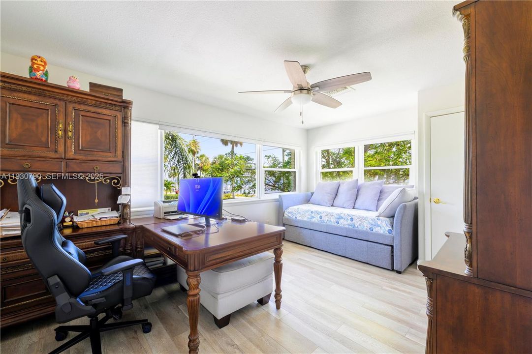 En Venta: $1,749,000 (5 camas, 3 baños, 3600 Pies cuadrados)