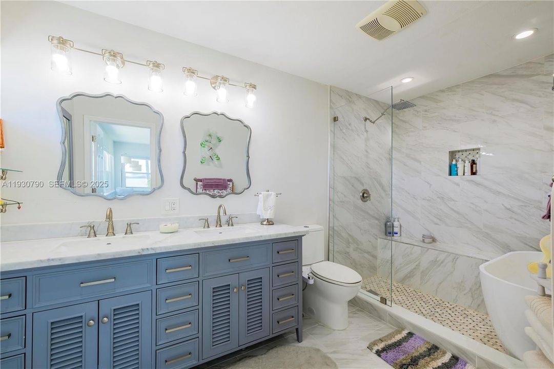 En Venta: $1,749,000 (5 camas, 3 baños, 3600 Pies cuadrados)