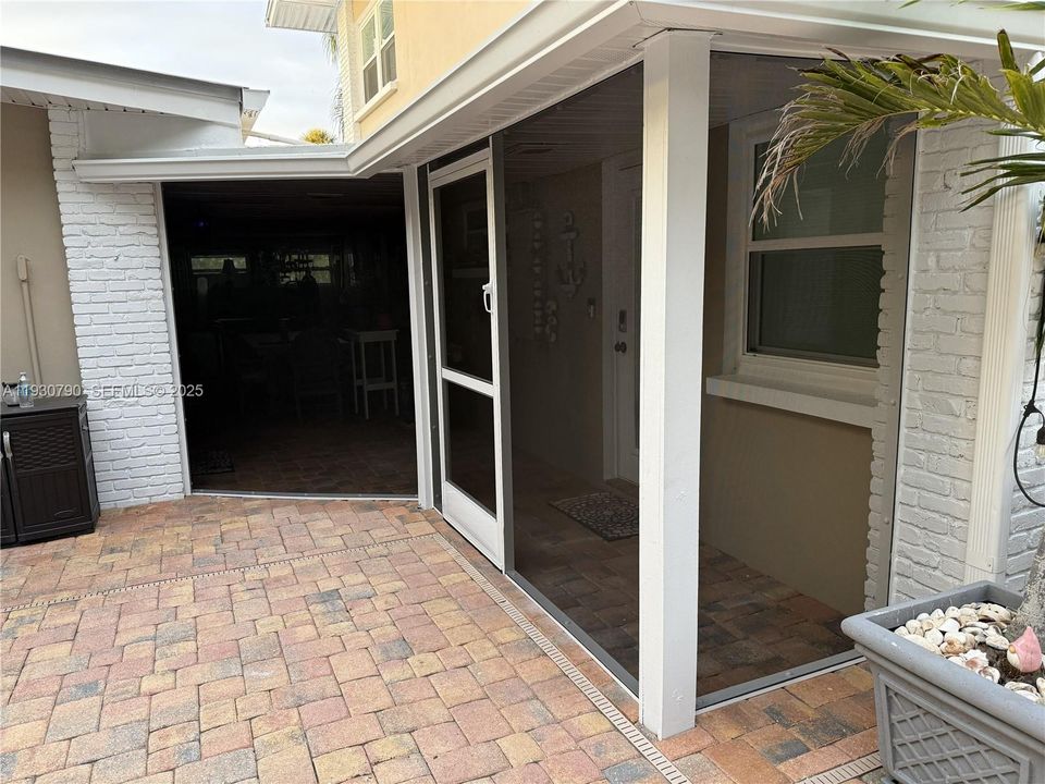 En Venta: $1,749,000 (5 camas, 3 baños, 3600 Pies cuadrados)