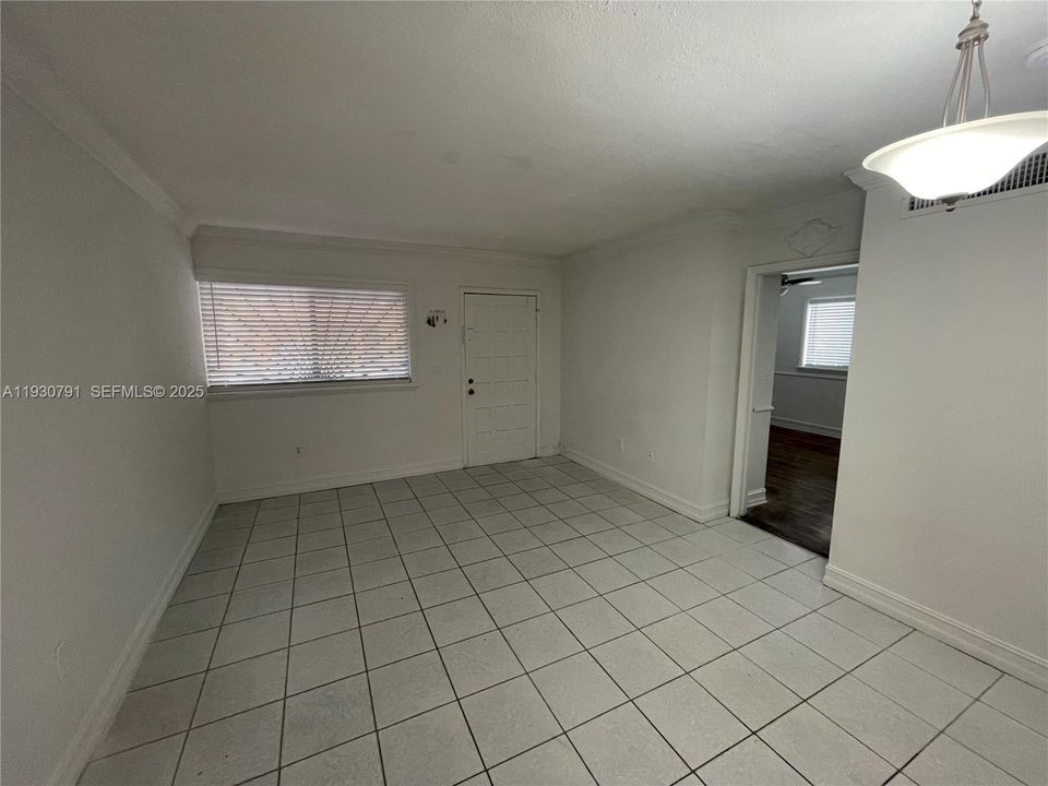 For Rent: $2,300 (2 beds, 2 baths, 803 Square Feet)