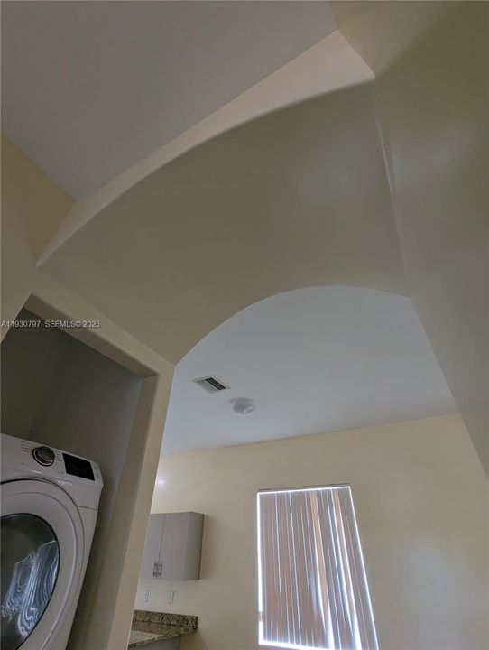 En Renta: $2,200 (3 camas, 2 baños, 3352 Pies cuadrados)