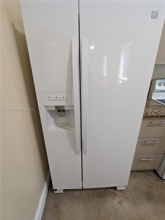 En Renta: $2,200 (3 camas, 2 baños, 3352 Pies cuadrados)