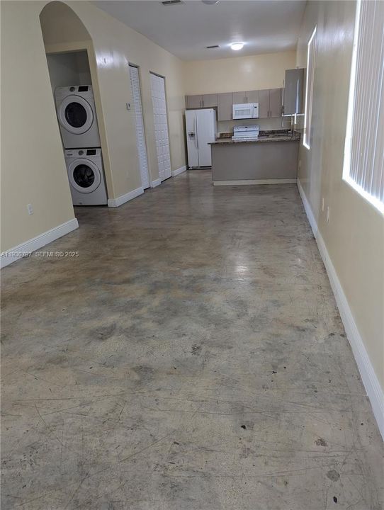 En Renta: $2,200 (3 camas, 2 baños, 3352 Pies cuadrados)