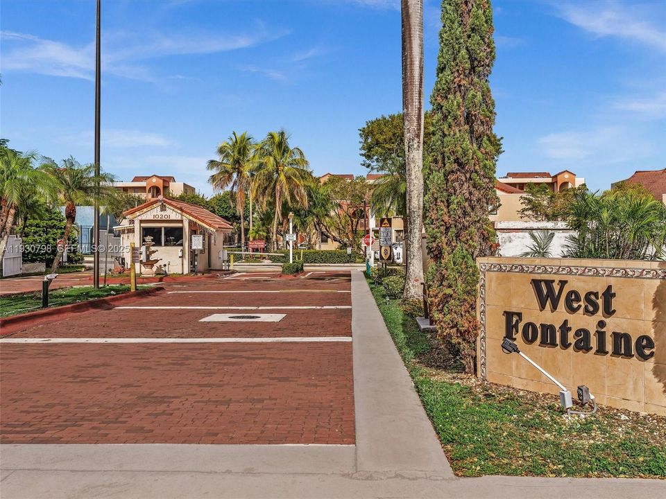 En Renta: $2,350 (2 camas, 2 baños, 1000 Pies cuadrados)