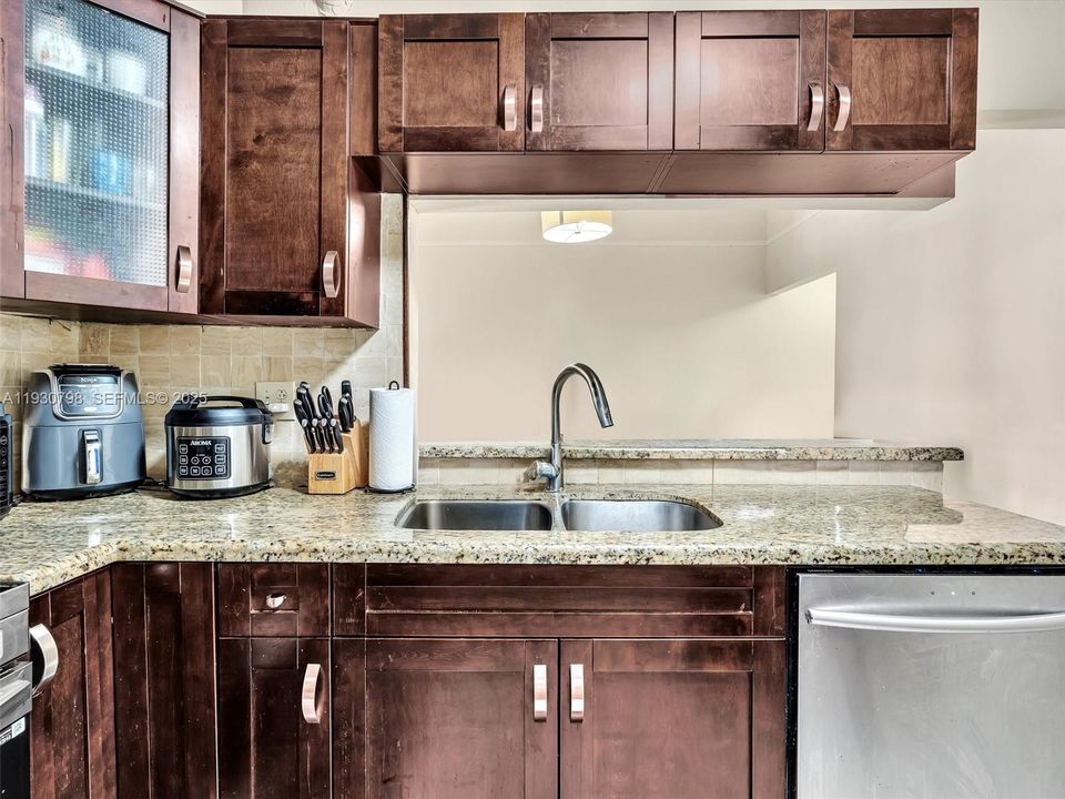 En Renta: $2,350 (2 camas, 2 baños, 1000 Pies cuadrados)