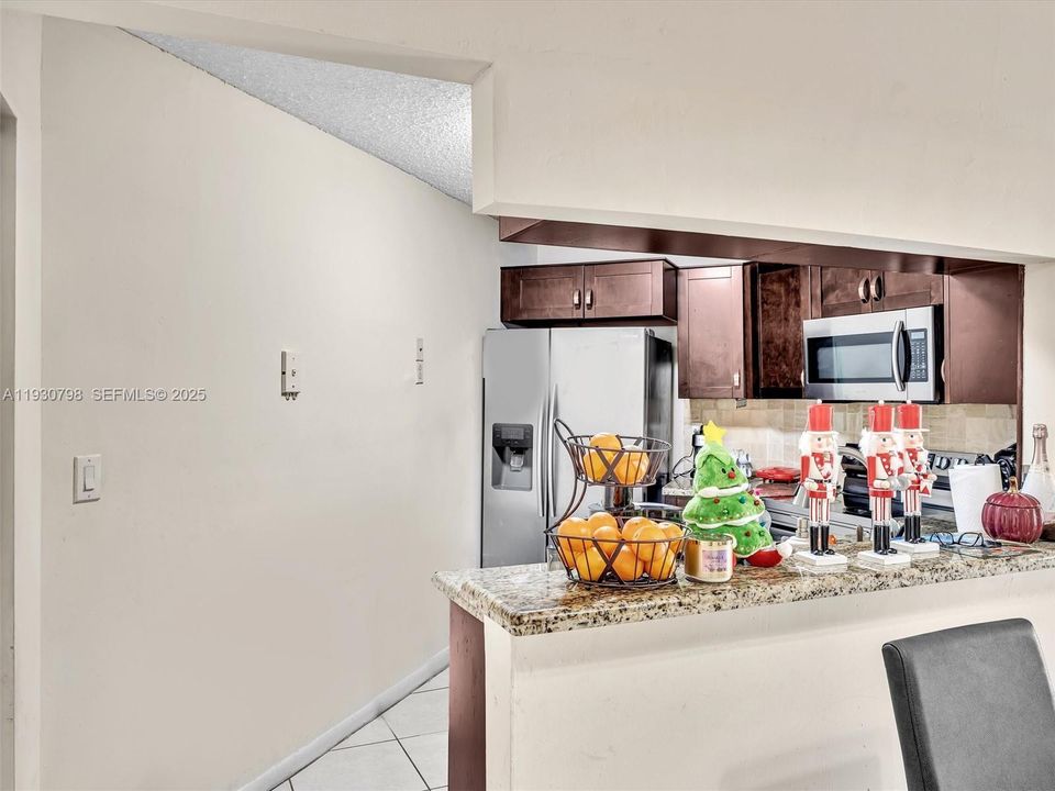 En Renta: $2,350 (2 camas, 2 baños, 1000 Pies cuadrados)