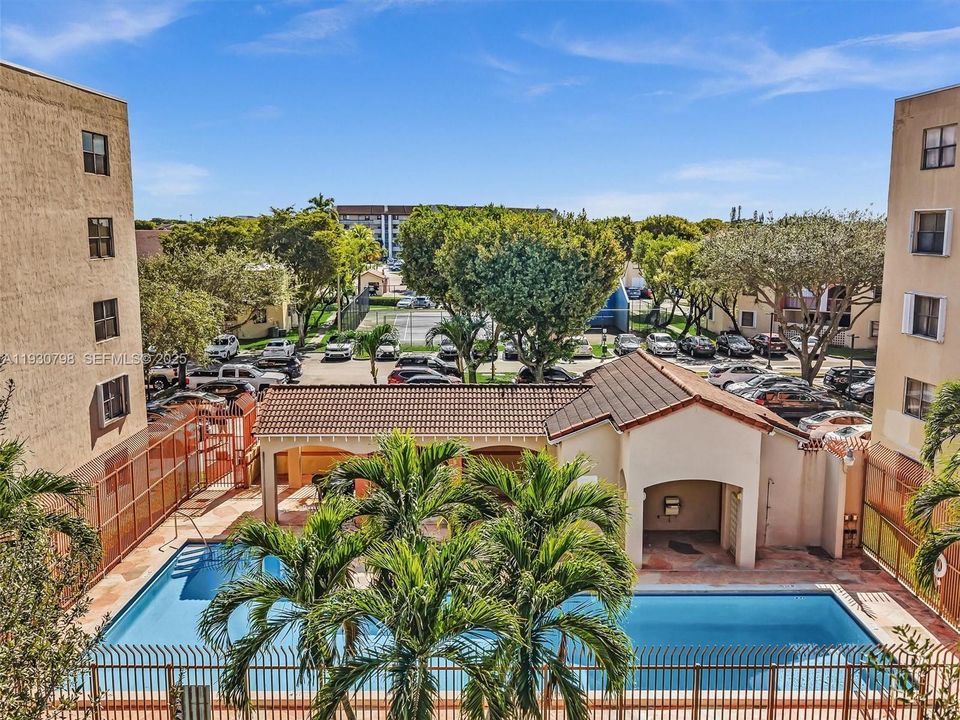 En Renta: $2,350 (2 camas, 2 baños, 1000 Pies cuadrados)