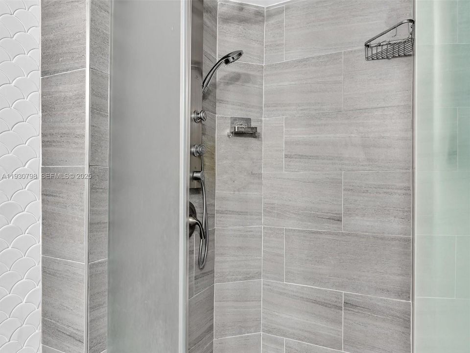 En Renta: $2,350 (2 camas, 2 baños, 1000 Pies cuadrados)