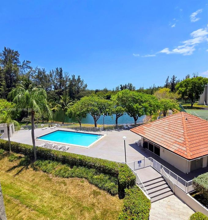 待售: $220,949 (1 贝兹, 1 浴室, 760 平方英尺)