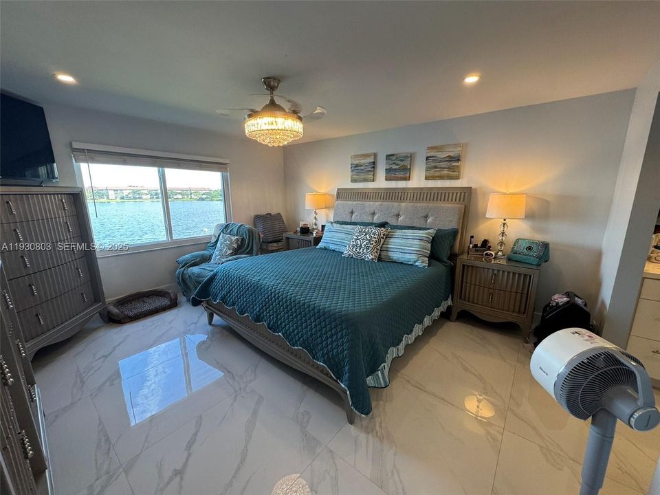 En Venta: $395,000 (2 camas, 2 baños, 1507 Pies cuadrados)