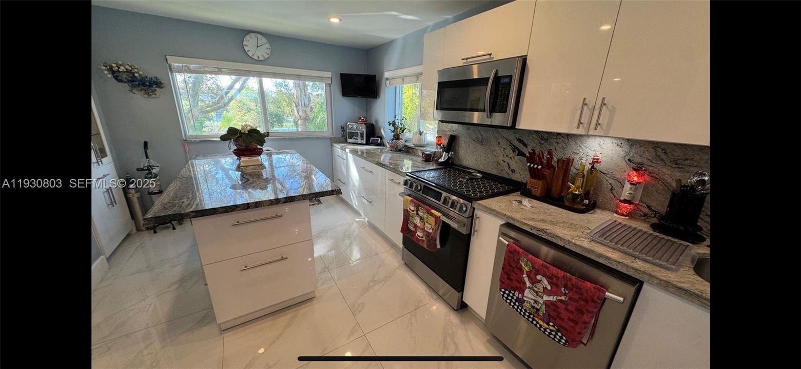 En Venta: $395,000 (2 camas, 2 baños, 1507 Pies cuadrados)