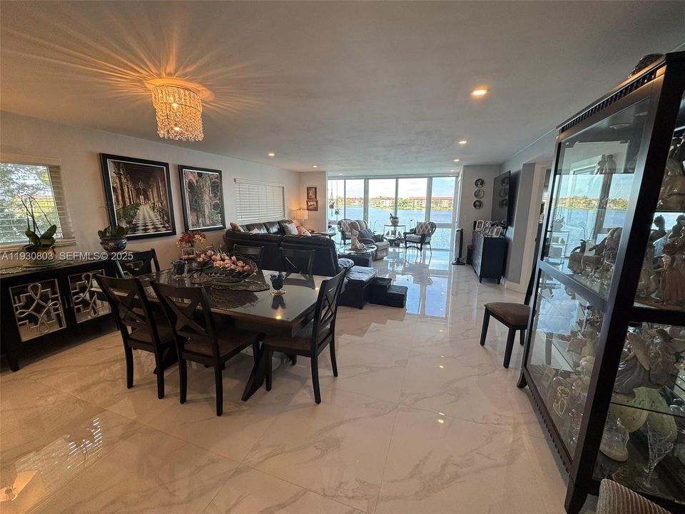 En Venta: $395,000 (2 camas, 2 baños, 1507 Pies cuadrados)