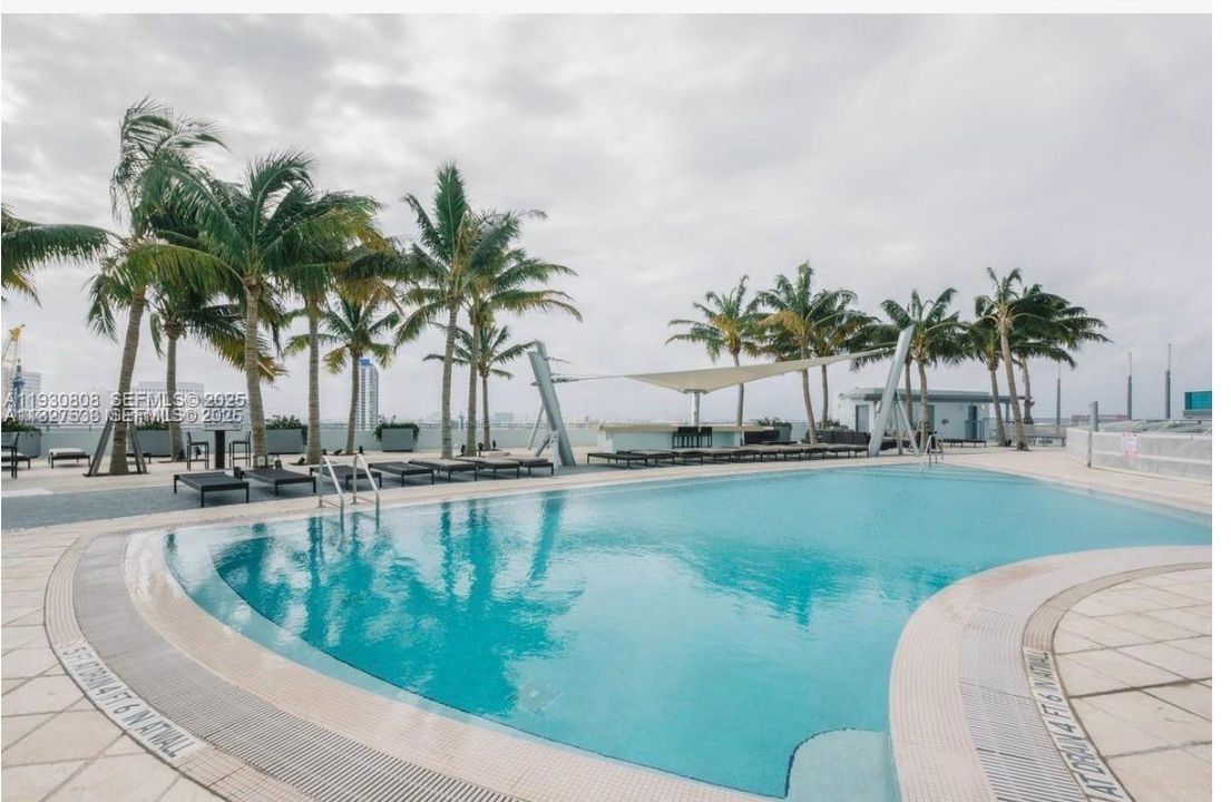 For Rent: $7,300 (1 beds, 2 baths, 938 Square Feet)