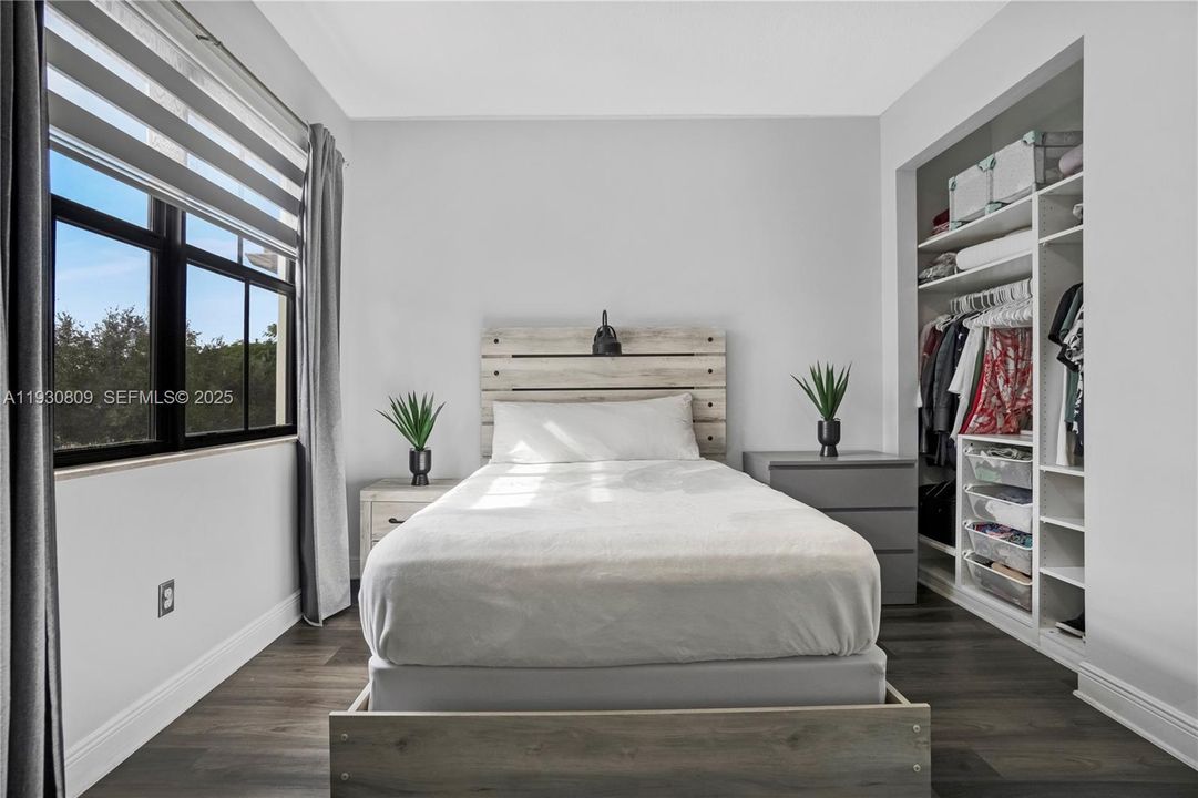 待售: $1,299,000 (4 贝兹, 3 浴室, 2720 平方英尺)