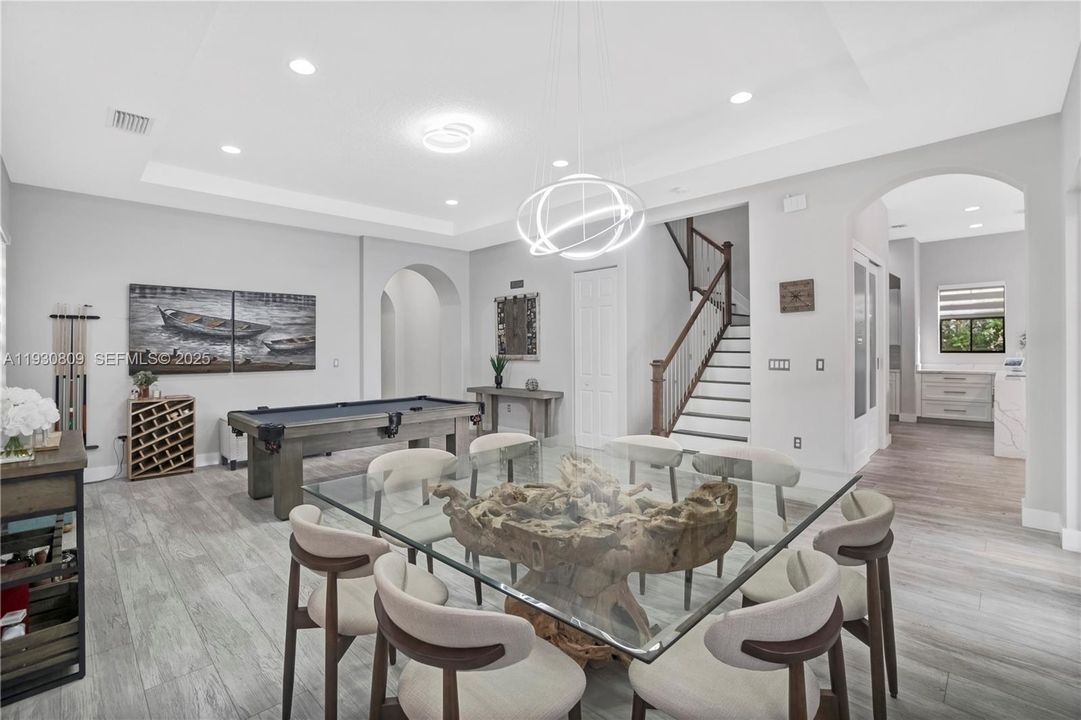 待售: $1,299,000 (4 贝兹, 3 浴室, 2720 平方英尺)