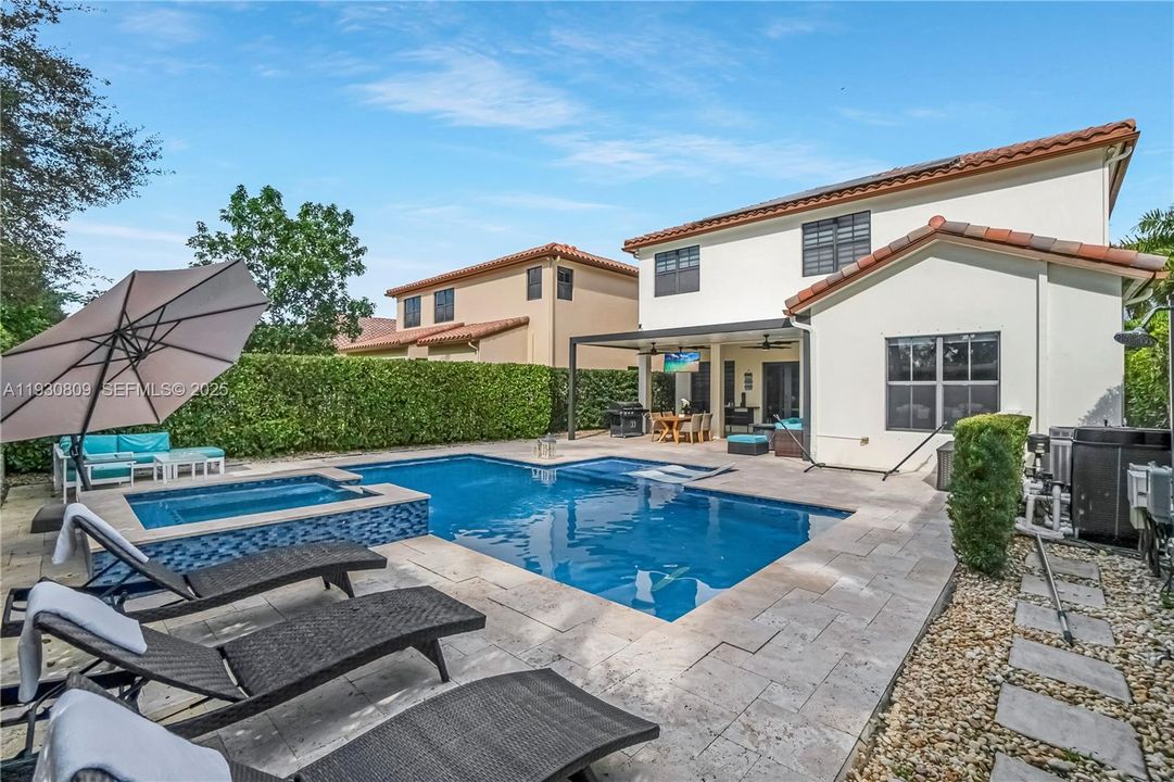 待售: $1,299,000 (4 贝兹, 3 浴室, 2720 平方英尺)