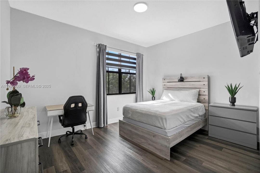 待售: $1,299,000 (4 贝兹, 3 浴室, 2720 平方英尺)