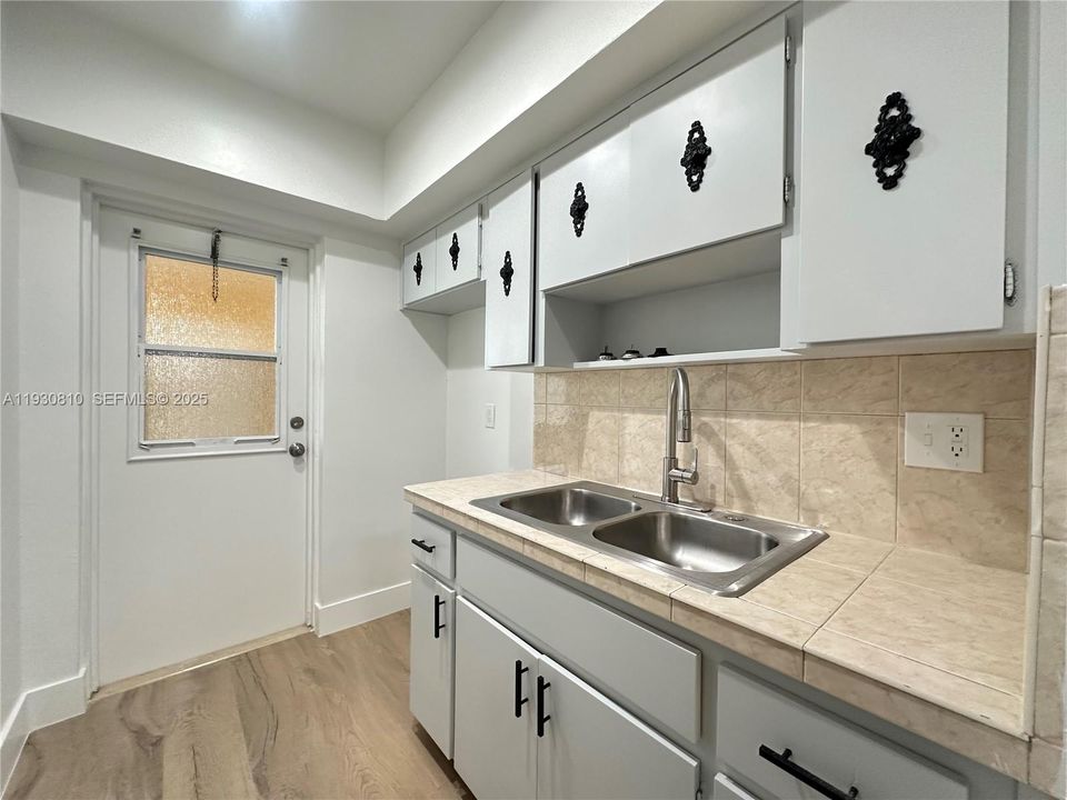 В аренду: $1,695 (1 спален, 1 ванн, 0 Квадратных фут)