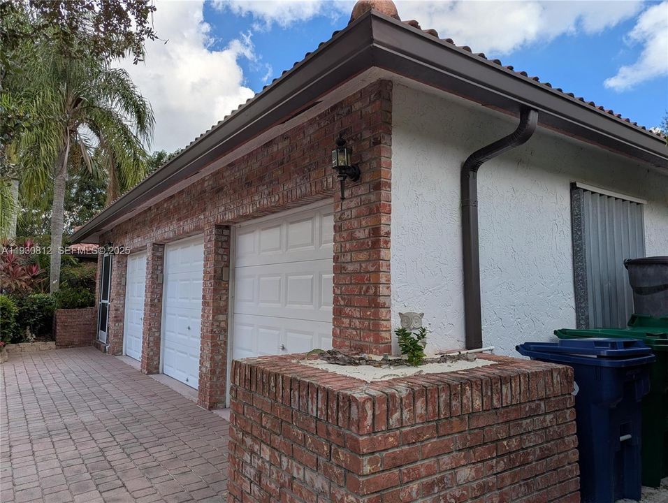 For Sale: $717,000 (4 beds, 3 baths, 2262 Square Feet)