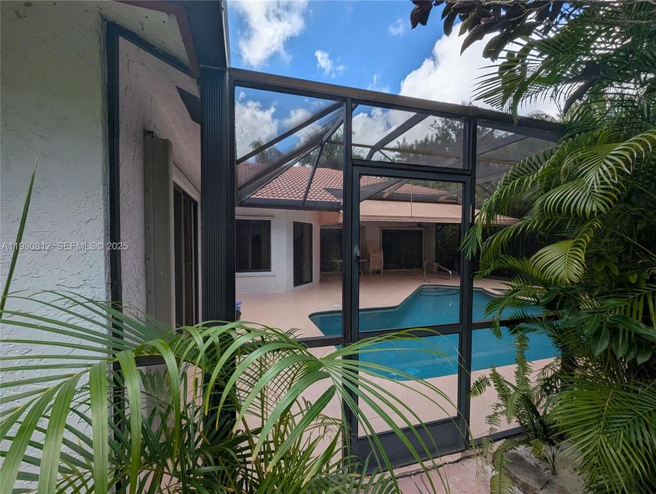 For Sale: $717,000 (4 beds, 3 baths, 2262 Square Feet)