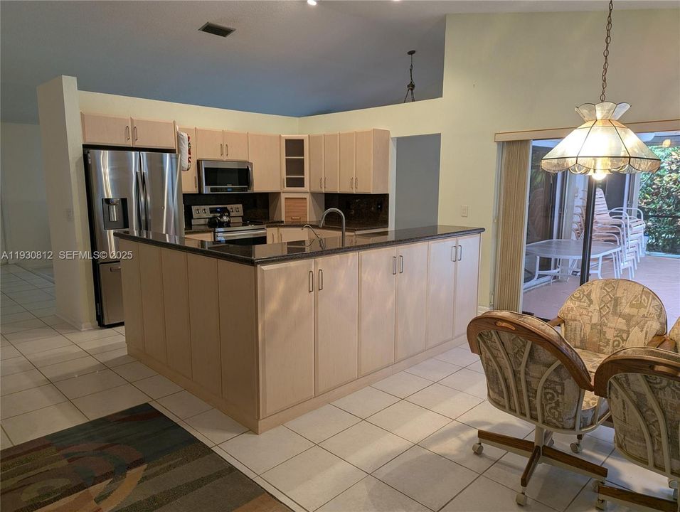 For Sale: $717,000 (4 beds, 3 baths, 2262 Square Feet)