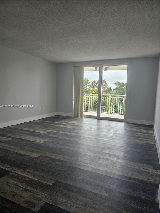 For Rent: $3,200 (3 beds, 2 baths, 1308 Square Feet)