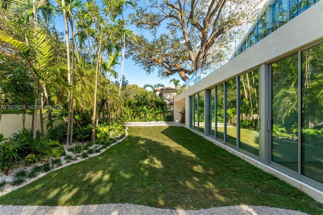 На продажу: $9,950,000 (8 спален, 8 ванн, 0 Квадратных фут)