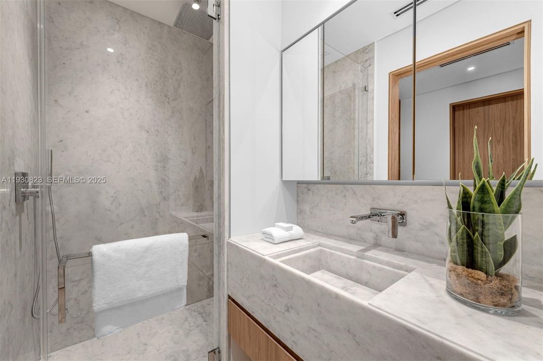 На продажу: $9,950,000 (8 спален, 8 ванн, 0 Квадратных фут)