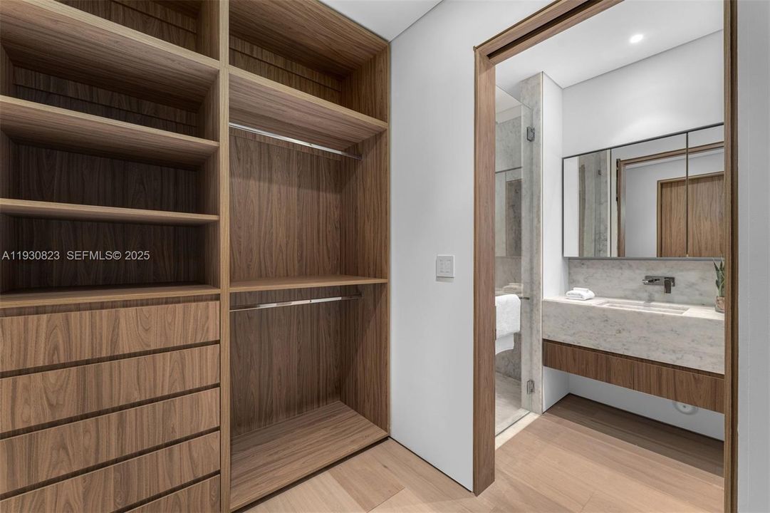 На продажу: $9,950,000 (8 спален, 8 ванн, 0 Квадратных фут)