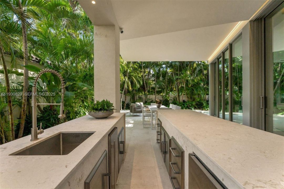 На продажу: $9,950,000 (8 спален, 8 ванн, 0 Квадратных фут)