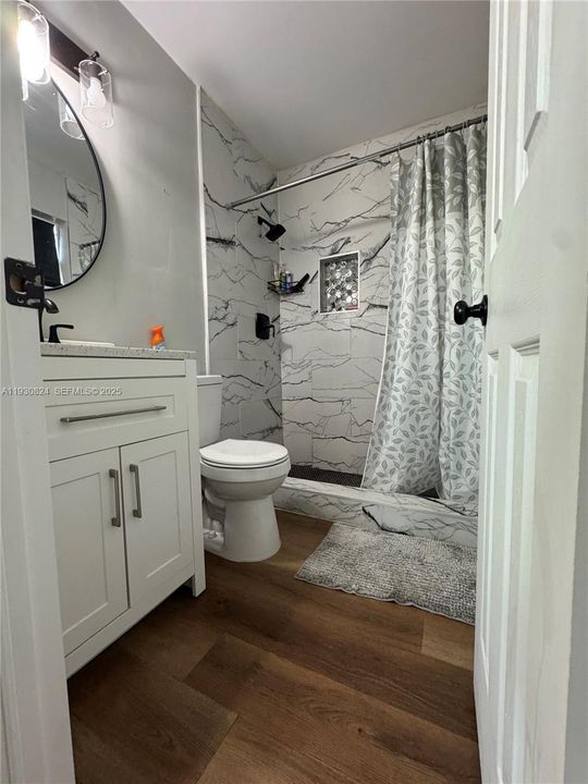 На продажу: $309,900 (3 спален, 2 ванн, 1282 Квадратных фут)