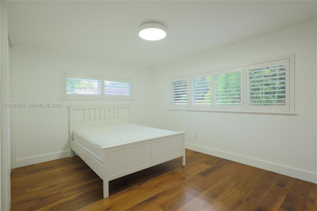 For Sale: $2,000,000 (4 beds, 2 baths, 1840 Square Feet)