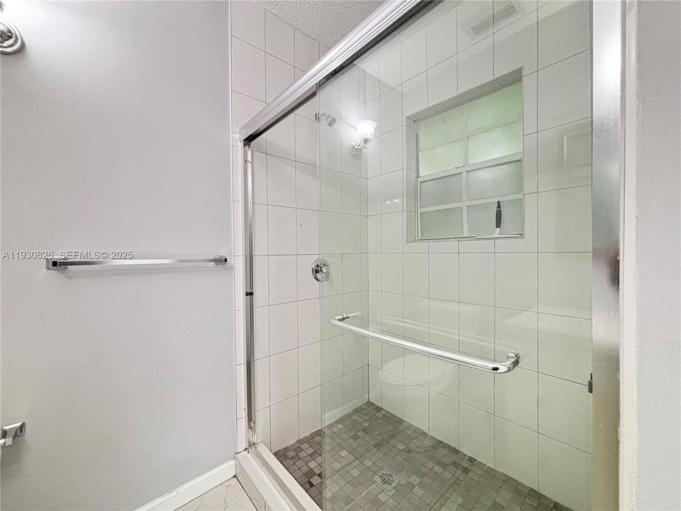 For Rent: $3,200 (2 beds, 2 baths, 1474 Square Feet)